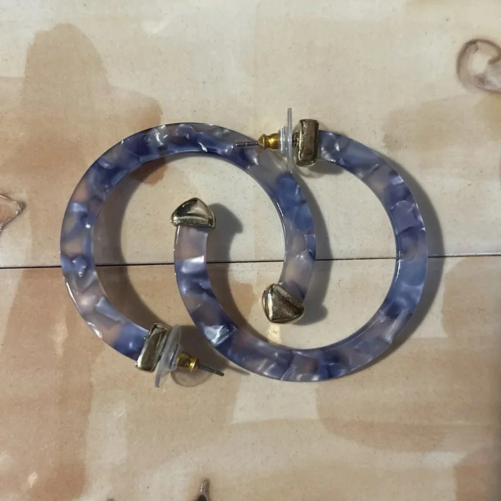 3 pair’s earrings - Picture 3 of 4